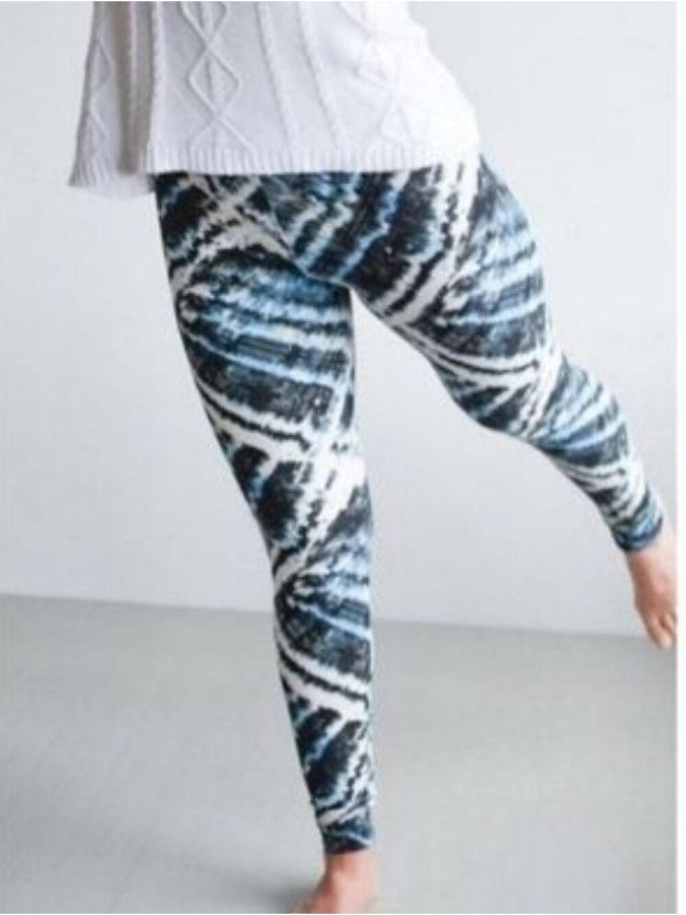 LEGGINGS DEPOT BLUE & White abstract print full length Leggings Size 10 NWT